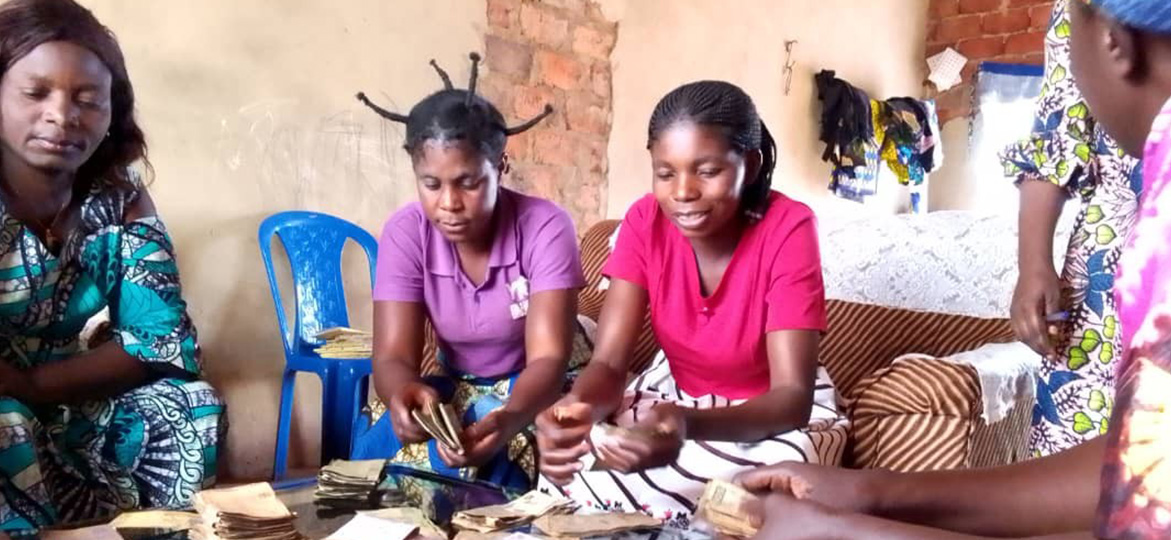 Projet de formation des communautes en saving groups (Phases 1, 2)