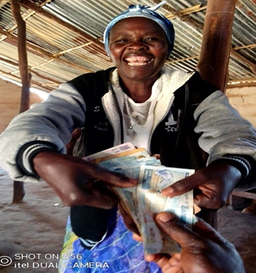 Projet de formation des communautes en saving groups